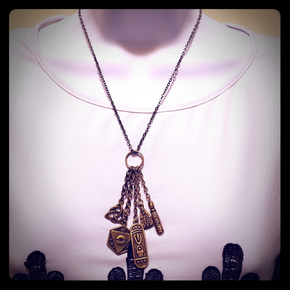 Great estate sale find! Unisex necklace
